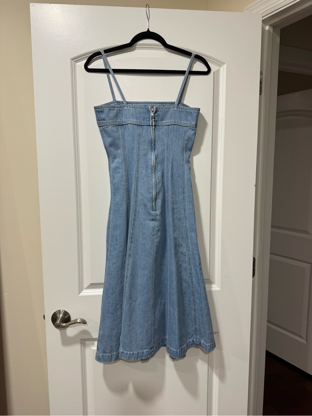 L'AGENCE Mitzy Seamed Denim Midi-Dress Light Blue - 0 - Picture 10 of 13